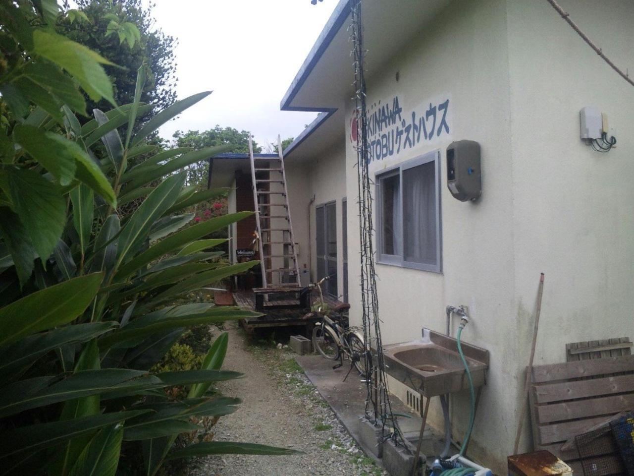 Okinawa Motobu Guest House Exteriör bild